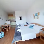 Apartments Akmadzic