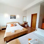 Apartments Akmadzic