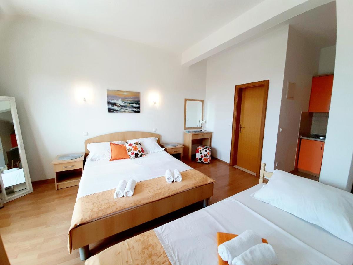 Apartment Akmadzic *